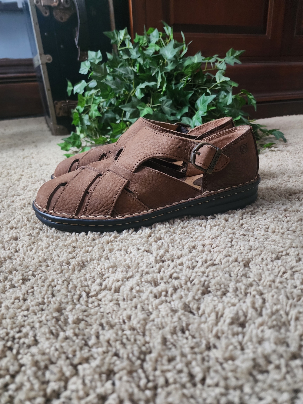 Born Brown Leather Fisherman Sandals with Buckle